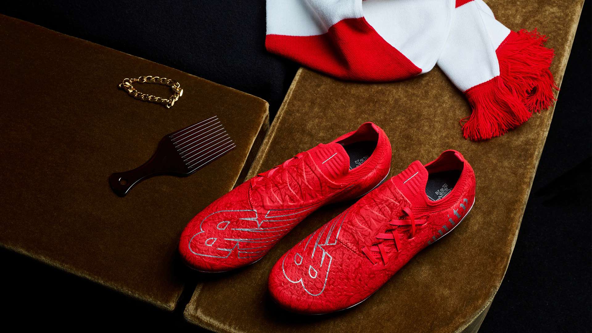 呈现出激烈 呈现出激烈