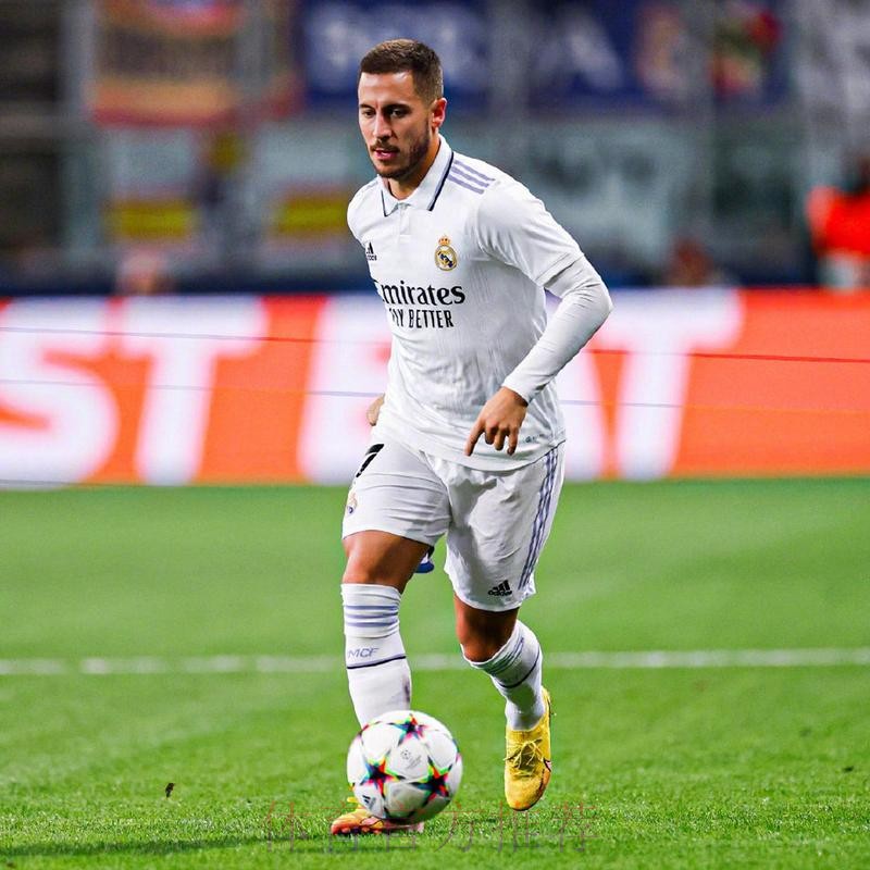 跟队记者:阿扎尔今天仍将缺席皇马合练 跟队记者:阿扎尔今天仍将缺席皇马合练